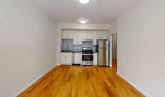3rd image of 1535 Leavenworth St APT 1