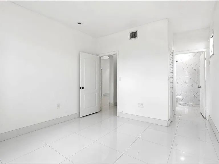 3802 SW 165th Ter — Photo 13