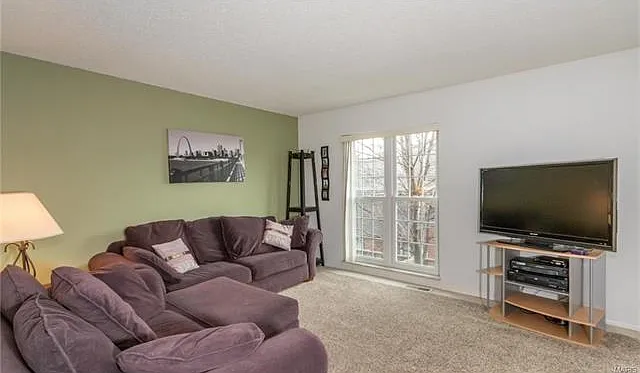 10427 Corbeil Dr — Photo 3