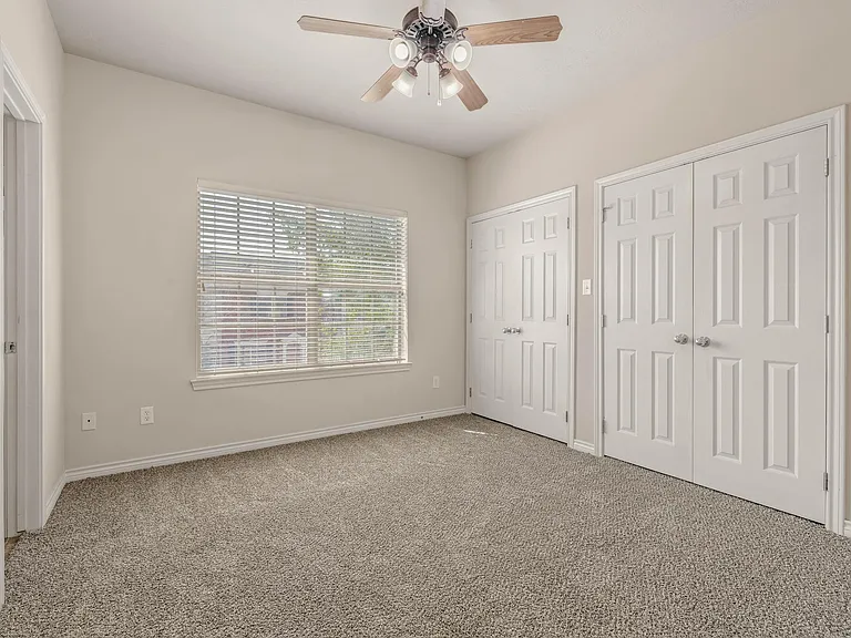 304 Forest Dr — Photo 17