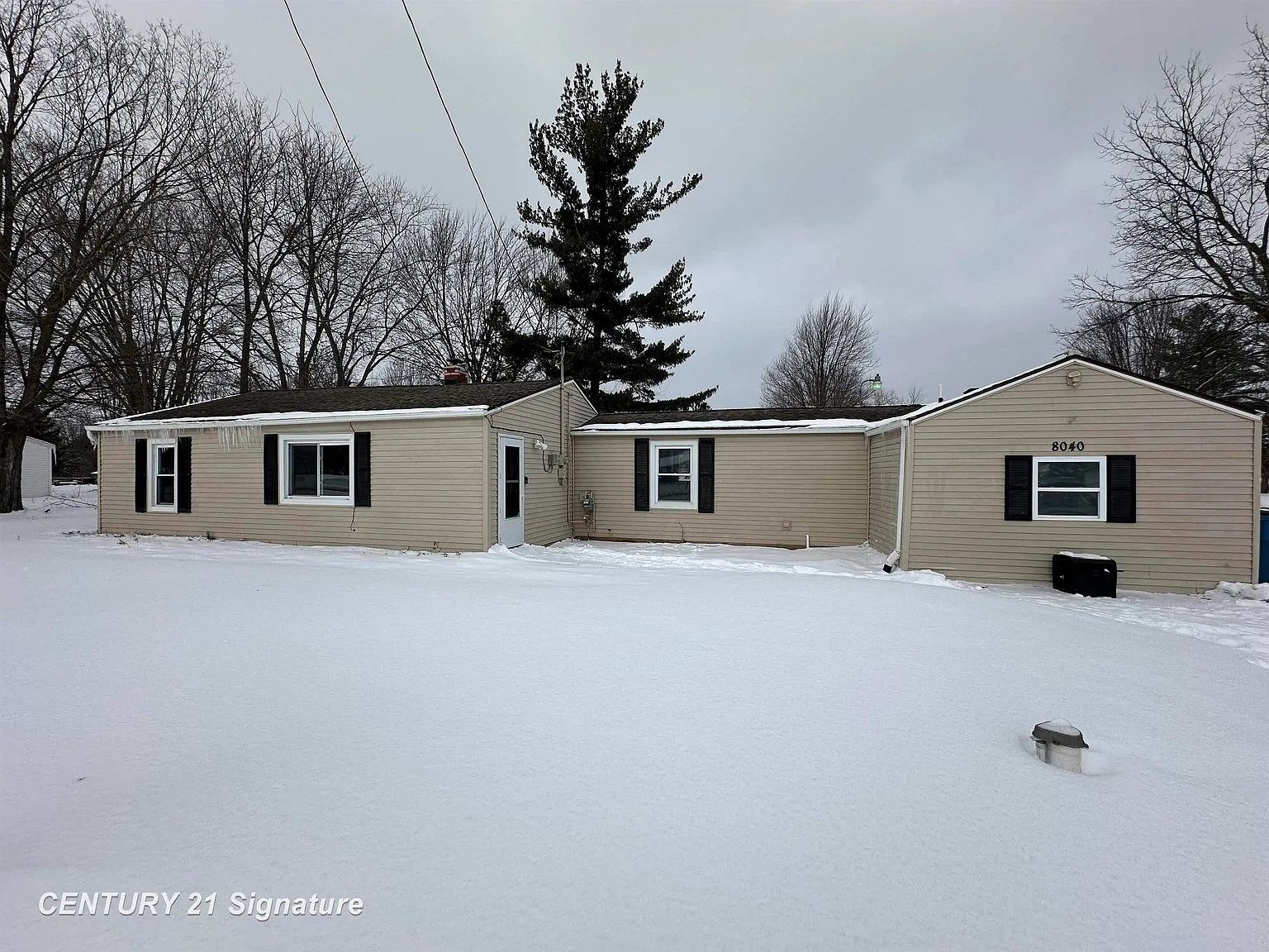 8040 Beecher Rd photo 1