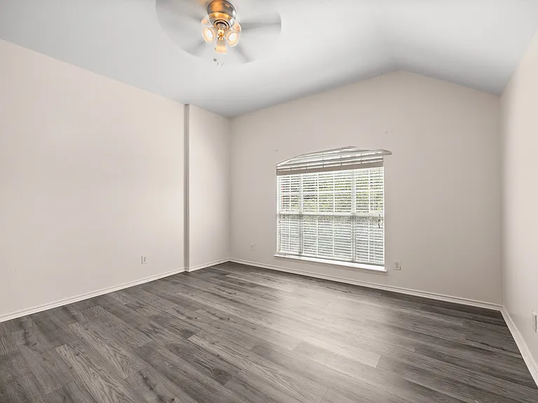 5544 Clay Ct — Photo 22