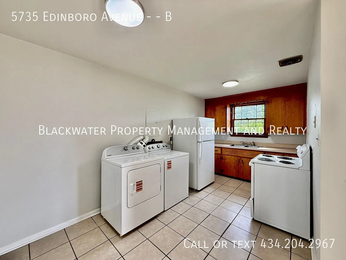 Move In Special! 2 Bedroom Apartment Near Wards Road! — Photo 4