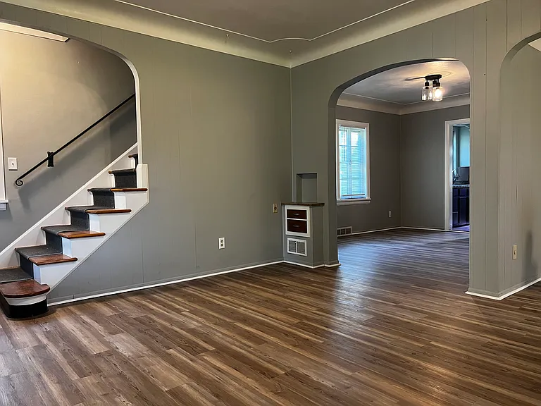 1116 Woodstock Ave — Photo 4