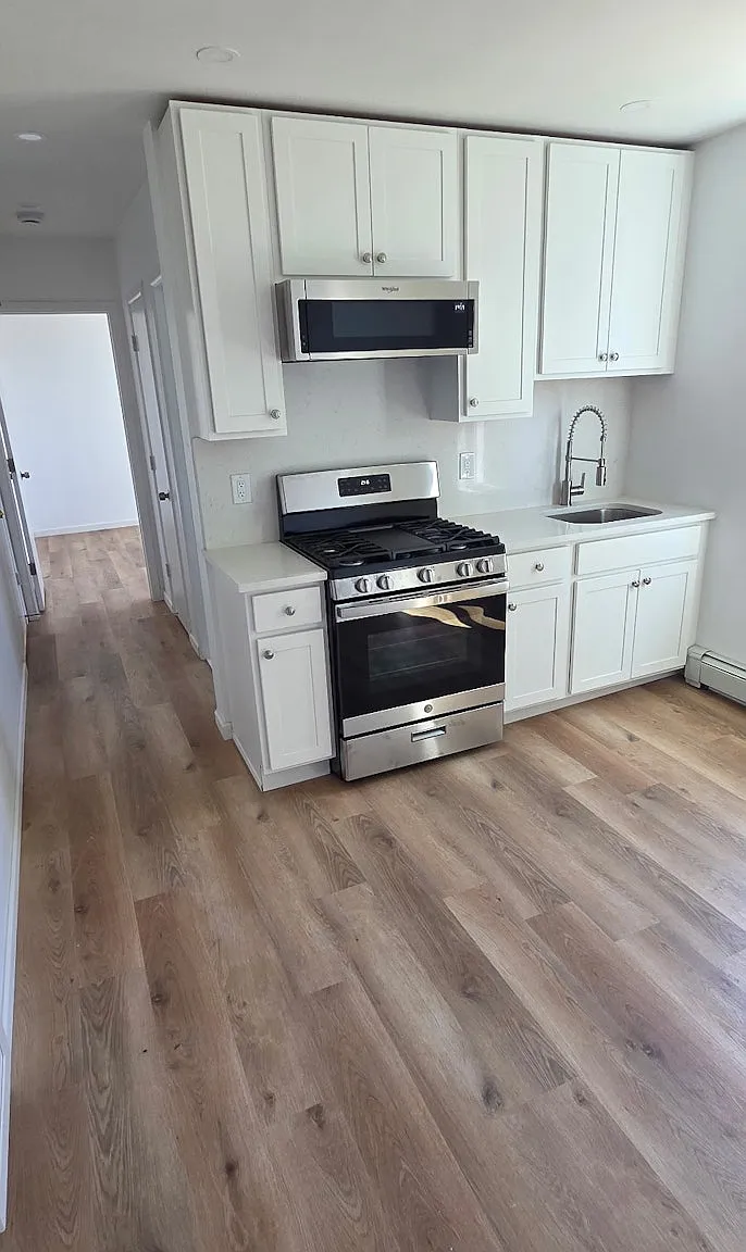 615 Chandler Avenue, Unit APT 4 — Photo 1