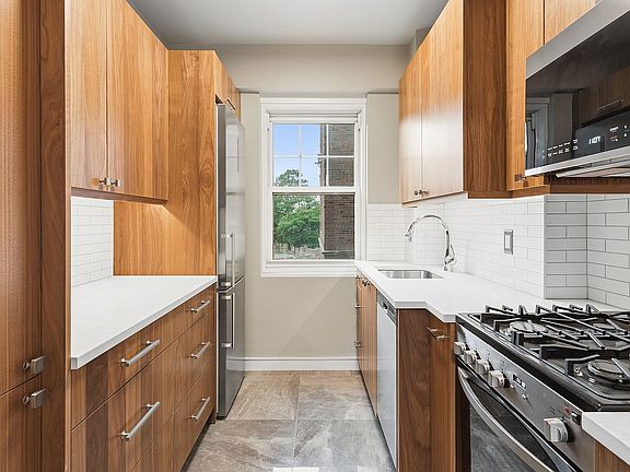 4th image of 120 Cabrini Blvd APT 43