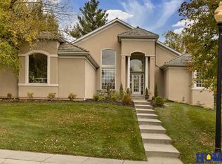 6245 Black Forest Dr, Lincoln, NE 68516