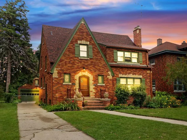 7211 5th AVENUE, Kenosha, WI 53143