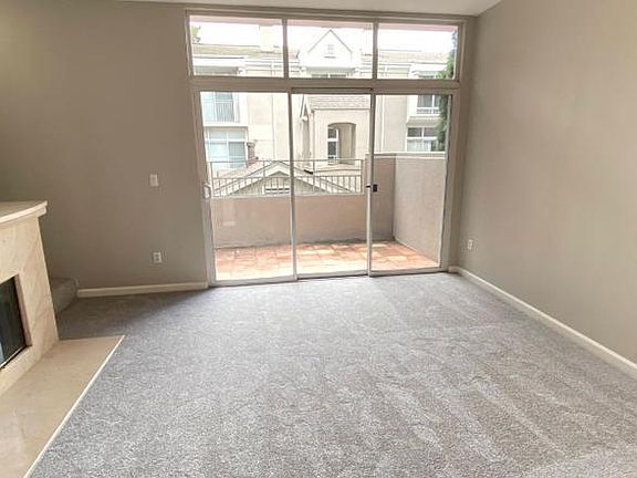 3rd image of 367 Dunsmuir Ter #50