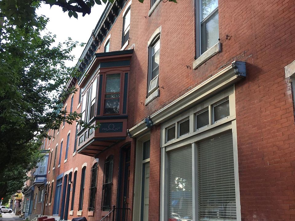 1st image of 3715 Lancaster Ave #1