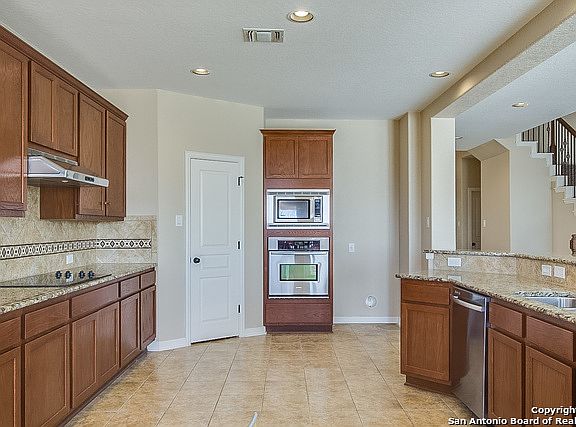 5th image of 1201 Gwendolyn Way