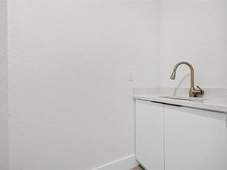 6336 Chorus Dr — Photo 18