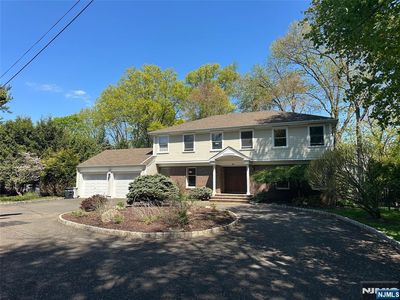 45 Hickory Ln, Closter, NJ, 07624