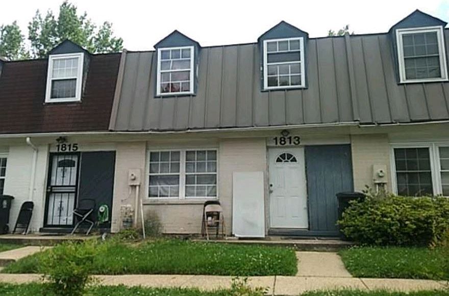 2nd image of 1813 Village Green Dr Unit 208