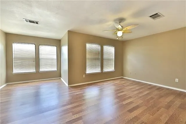 505 Catumet Dr — Photo 12