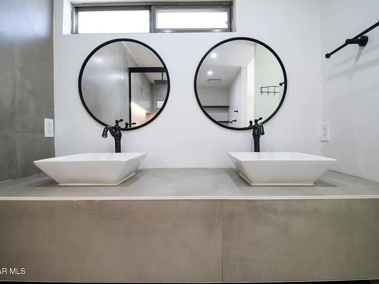 1465 Fito Hernandez St #1 — Photo 15