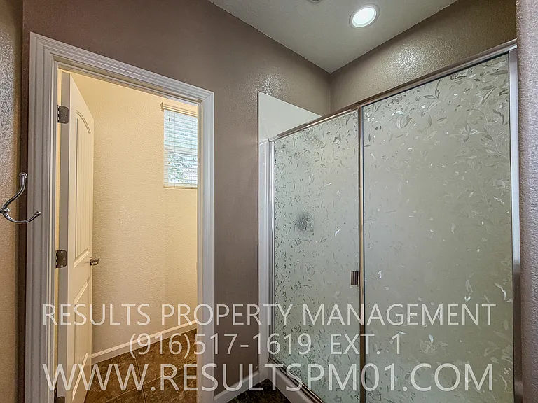 2905 Market St — Photo 23