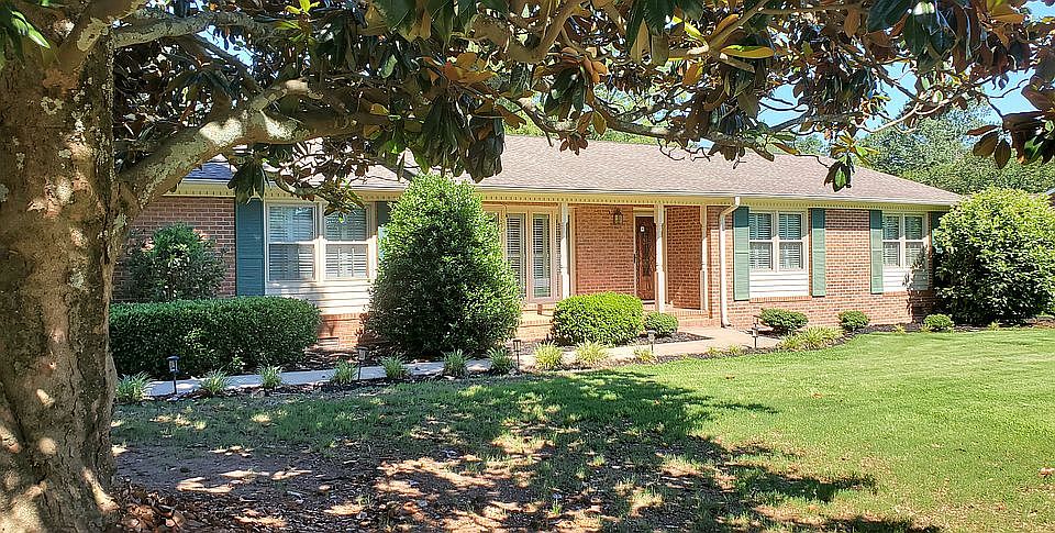 1st image of 11 Cunningham Rd