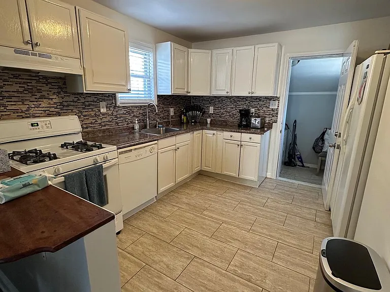 202 N Sacramento Ave #B — Photo 38