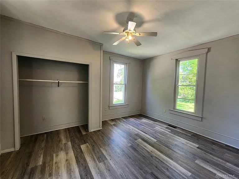 211 Race St — Photo 9