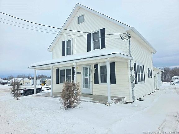 3rd image of 1447 Tobique Rd