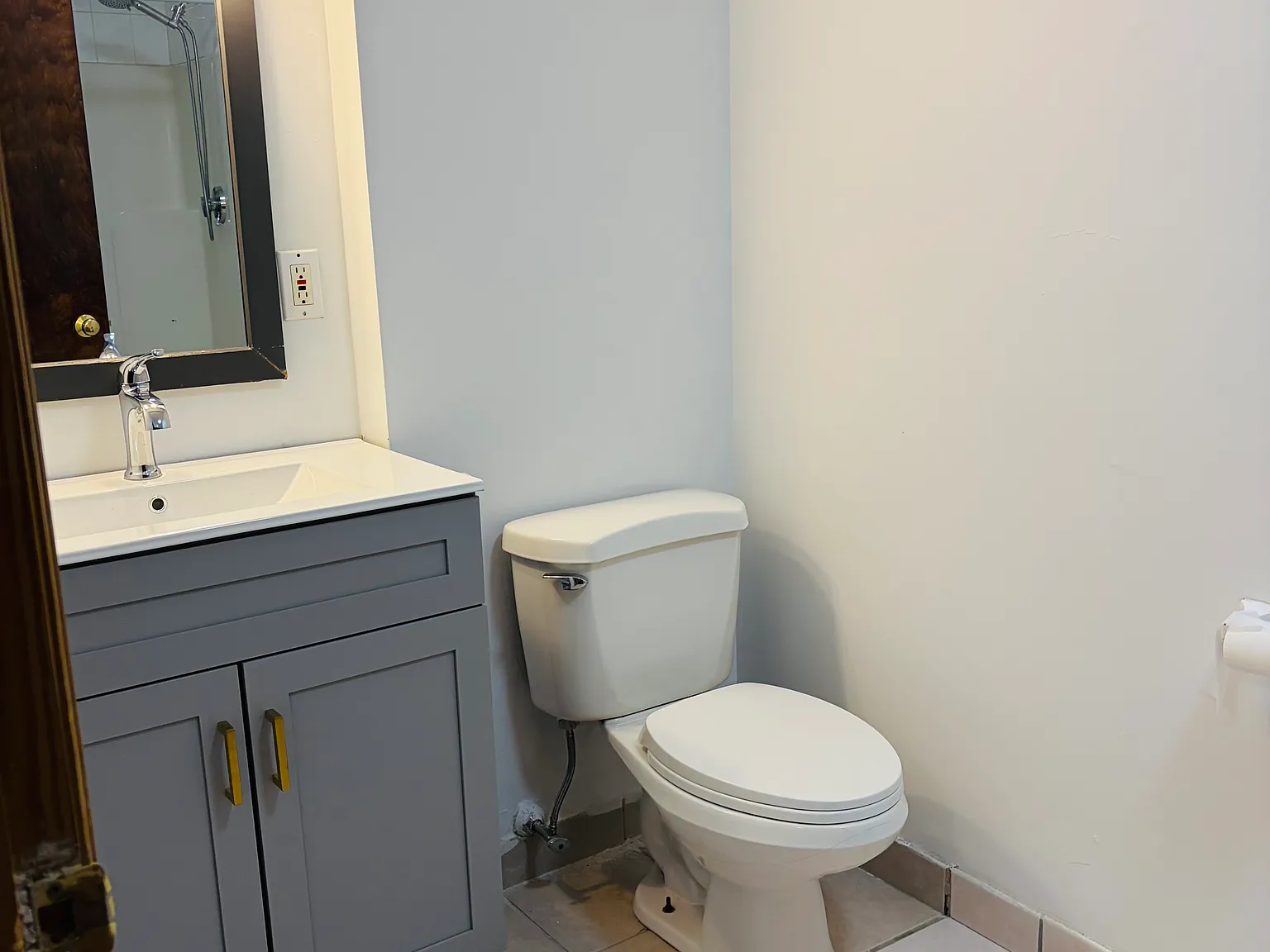 Studio, $2,350 — Photo 3