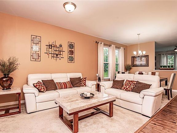 4th image of 9504 Thornecrest Dr