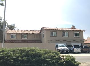 39601 Country Club Dr, Palmdale, CA 93551