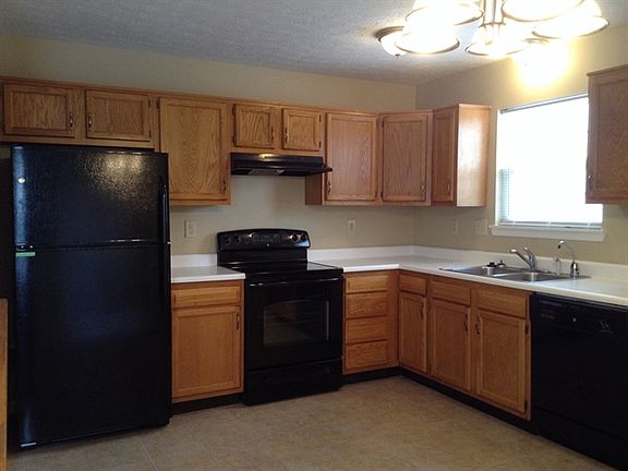 2nd image of 5963 Sycamore Forge Dr