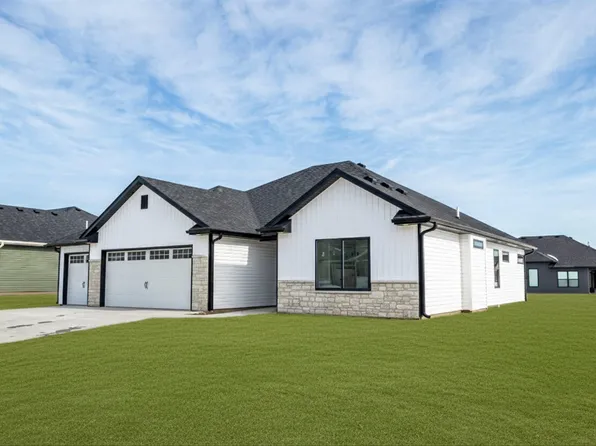 5800 S Harvest Rd, Columbia, MO 65203