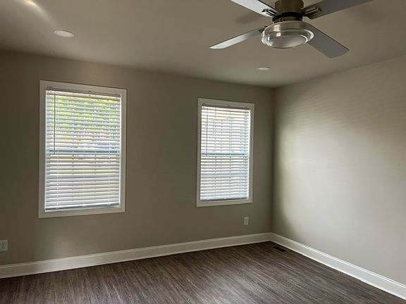 3rd image of 115 Sterling St
