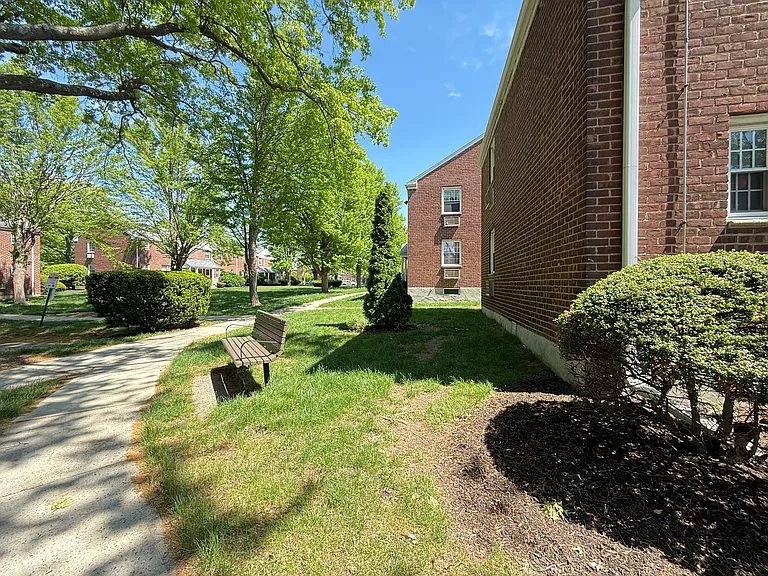 20 Clark Ct #20 — Photo 3