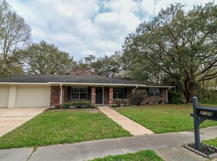 2128 Sandalwood Pl, Gautier, MS 39553