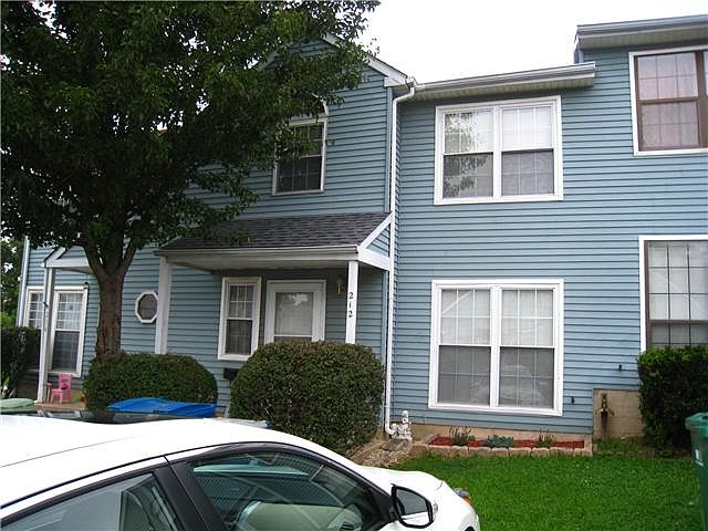 212 White Plains Court