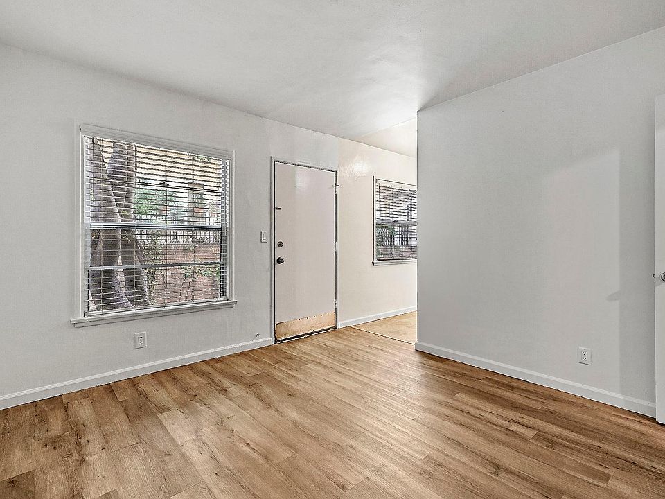 1st image of 1728 Granville Ave #1730.5
