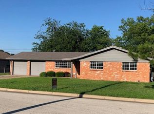 1107 Paula Ln, Euless, TX 76040