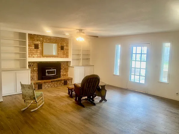 1604 S 5th St, McAlester, OK 74501