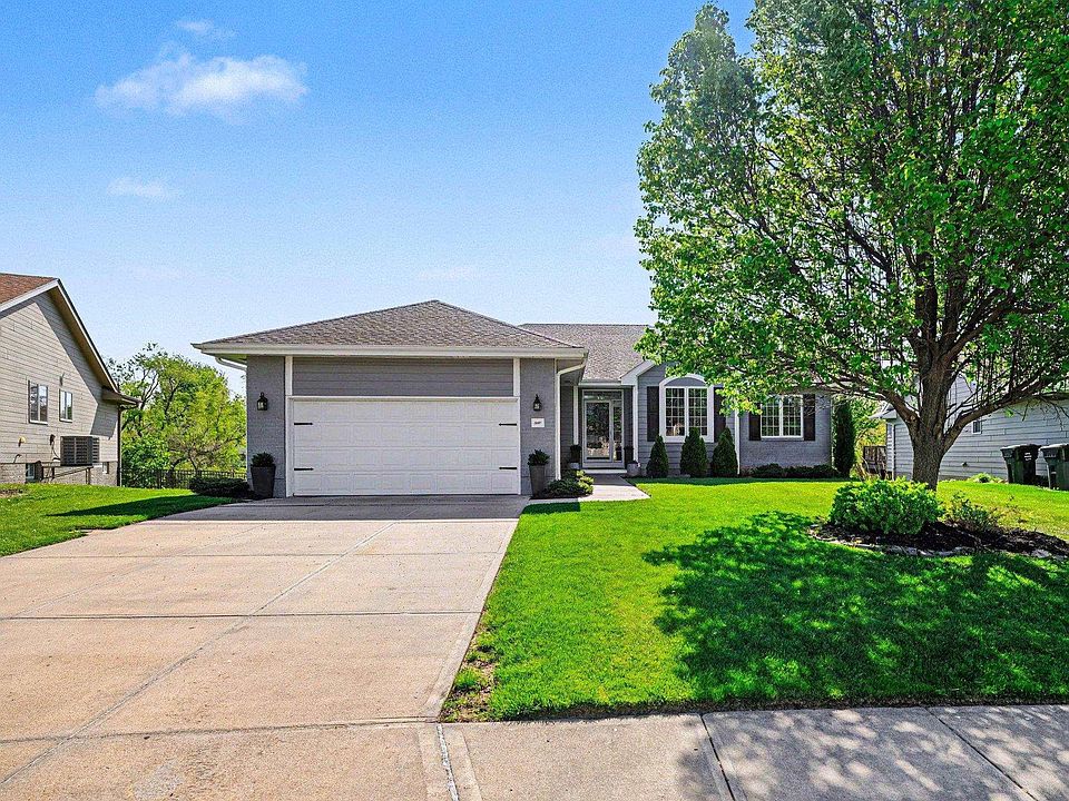 1st image of 21417 Parkview Dr