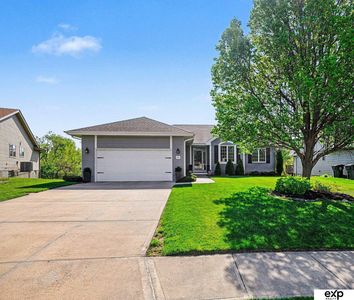 21417 Parkview Dr, Gretna, NE, 68028