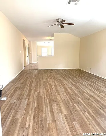 3 bed, 2.0 bath, 1648 sqft, $1,700 — Photo 2