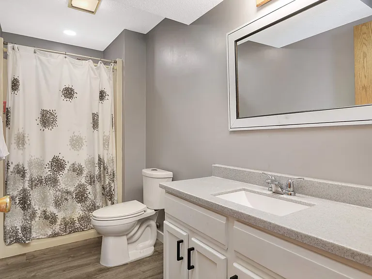 9523 Parkside Trl N — Photo 20
