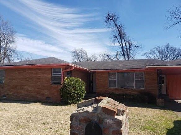 1st image of 710 Lincoln Pl