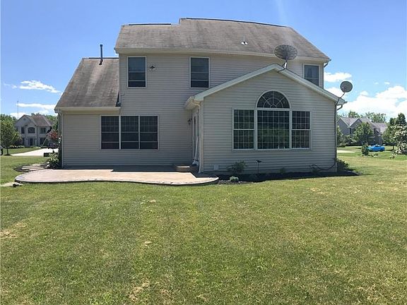 2nd image of 1305 Majestic Woods Dr