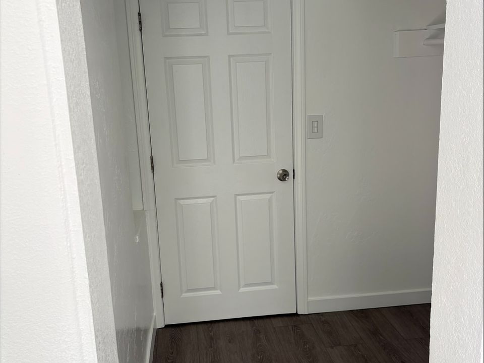 1st image of 2561 Crestline Dr APT C