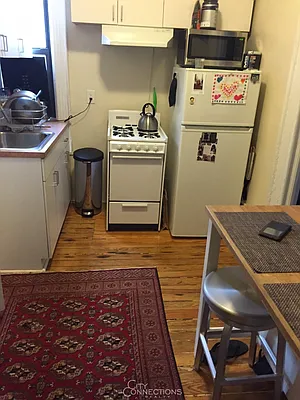 Rented by City Connections Realty | media 10