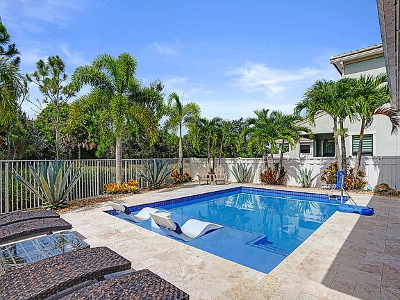 3rd image of 8655 NW 39TH Court