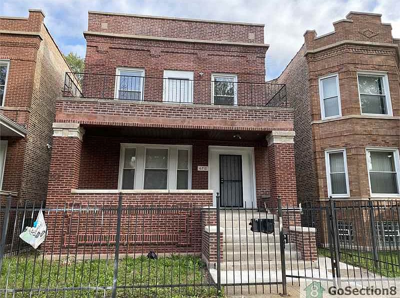 1st image of 4714 W Van Buren St #1