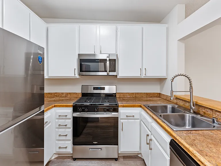 10376 Almayo Ave — Photo 12