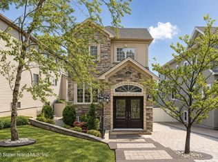 87 Woodland Ave, Staten Island, NY 10308
