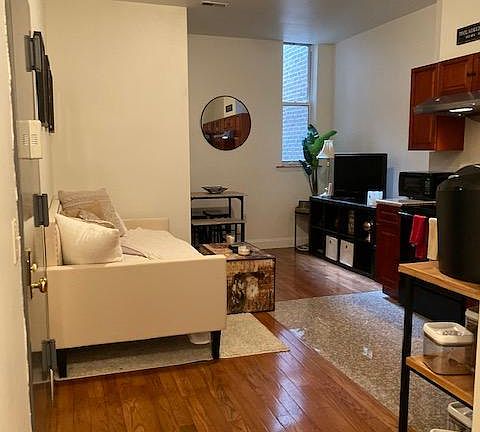 3rd image of 2207 South St #9bf0cfk6v